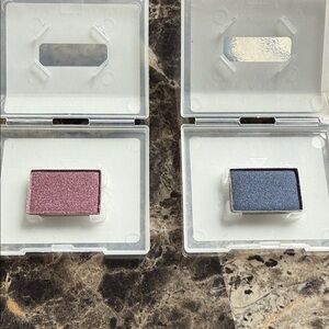 Mary Kay  Eyeshadow in Frozen Iris and Starry Night: Set of 2
